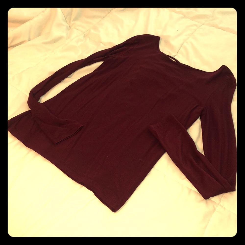 Long sleeve open back shirt